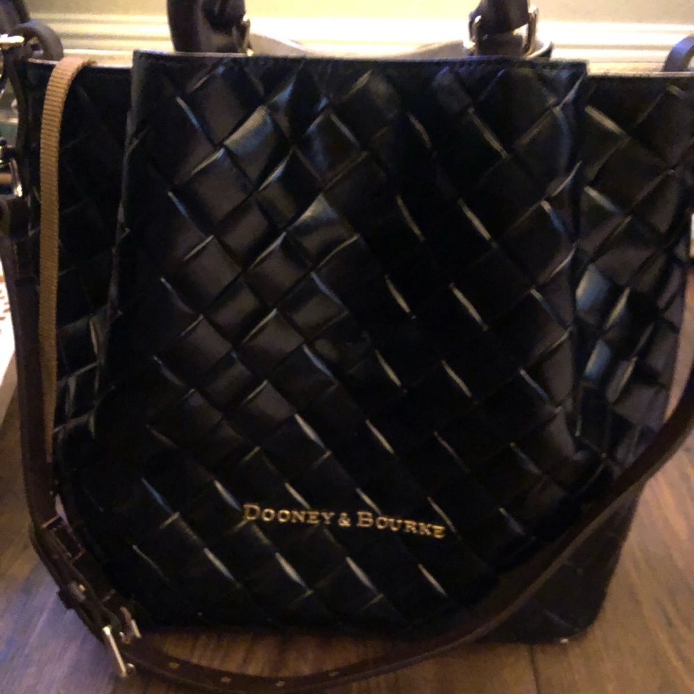 City Woven Large Barlow from Dooney and Bourke